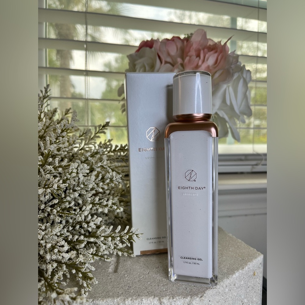 NIB - Eighth Day - Cleansing Gel